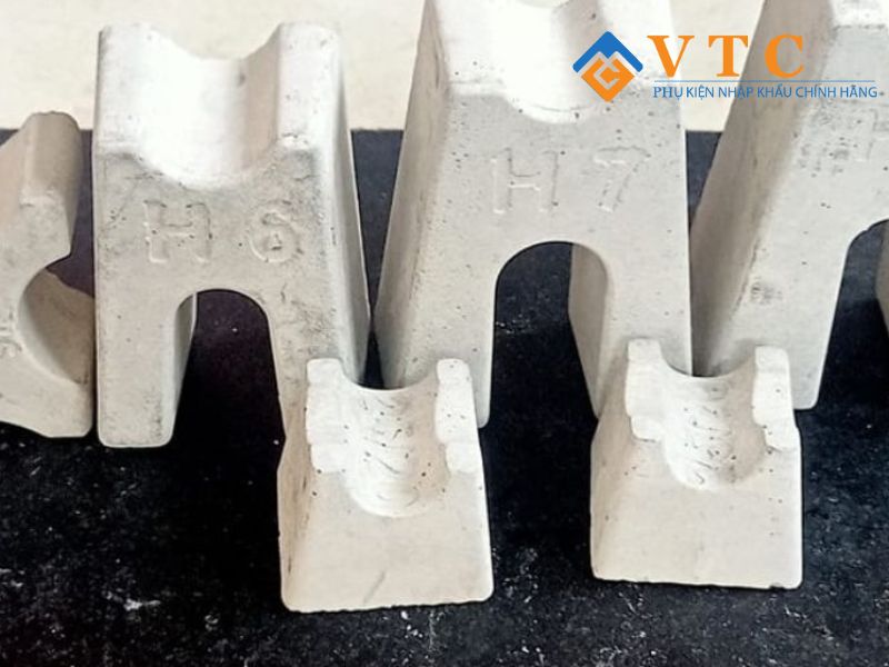 Con kê thép sàn lớp 2